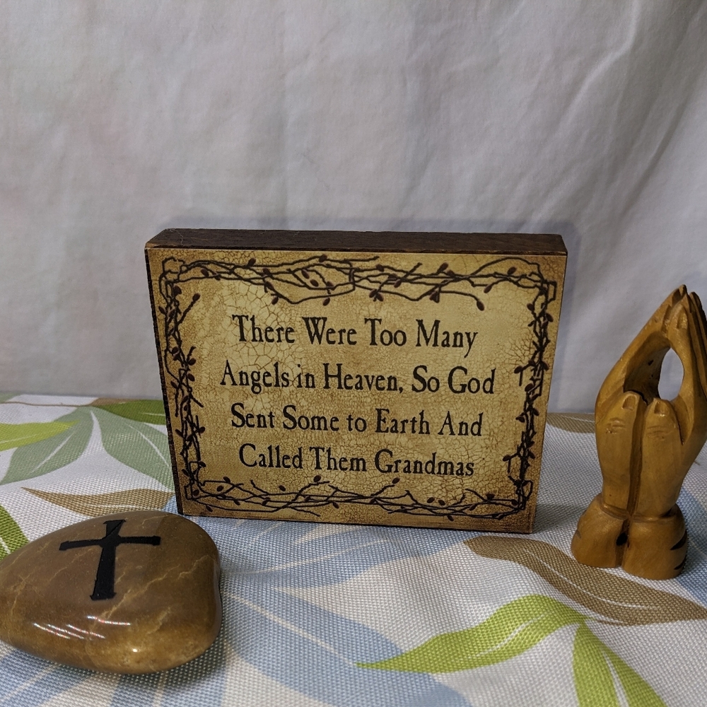 Three-Piece Faith Set W/ One Prayer Stone, One Praying Hands Carving, One Plaque